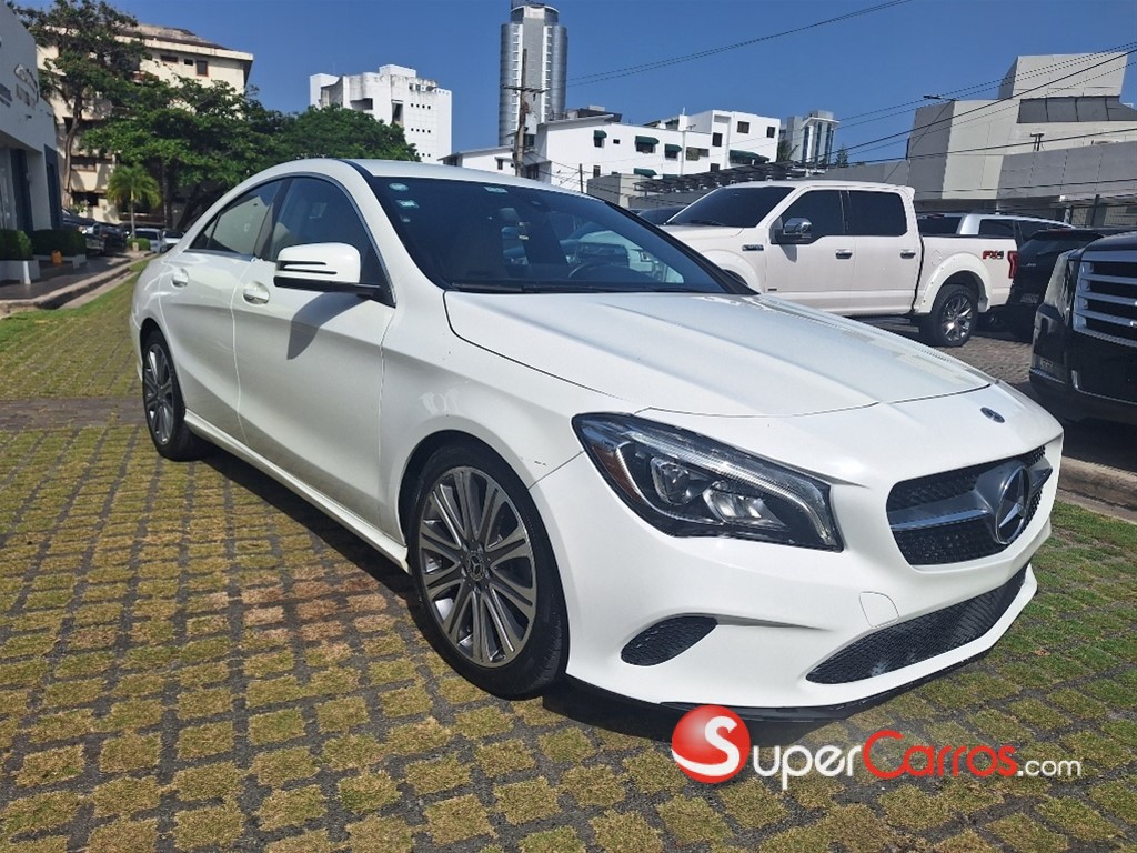 2018 Mercedes-Benz Clase CLA 250 — foto 3 / 12