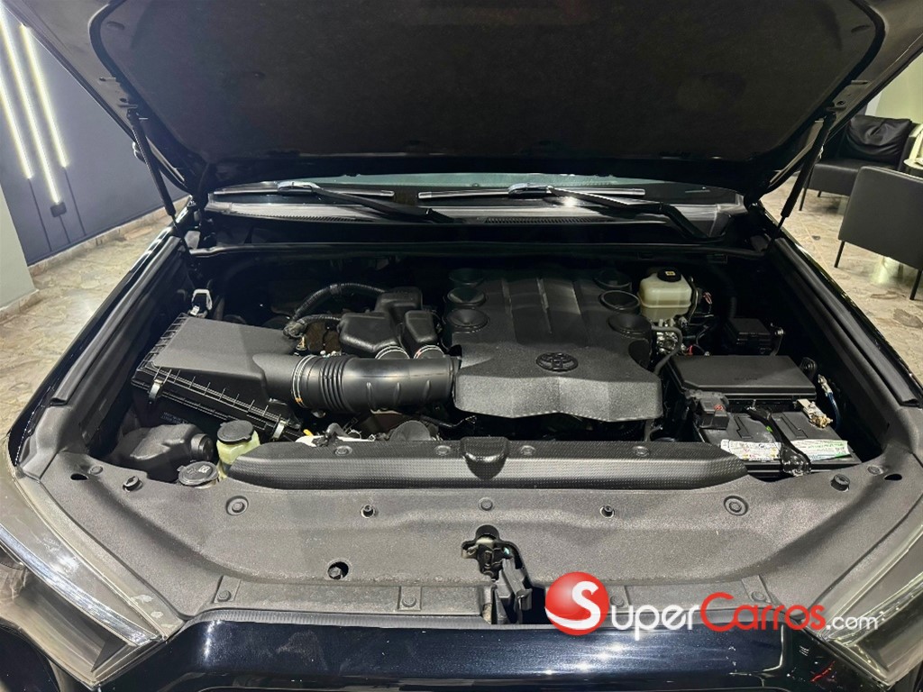 2021 Toyota 4 Runner Limited — foto 6 / 8