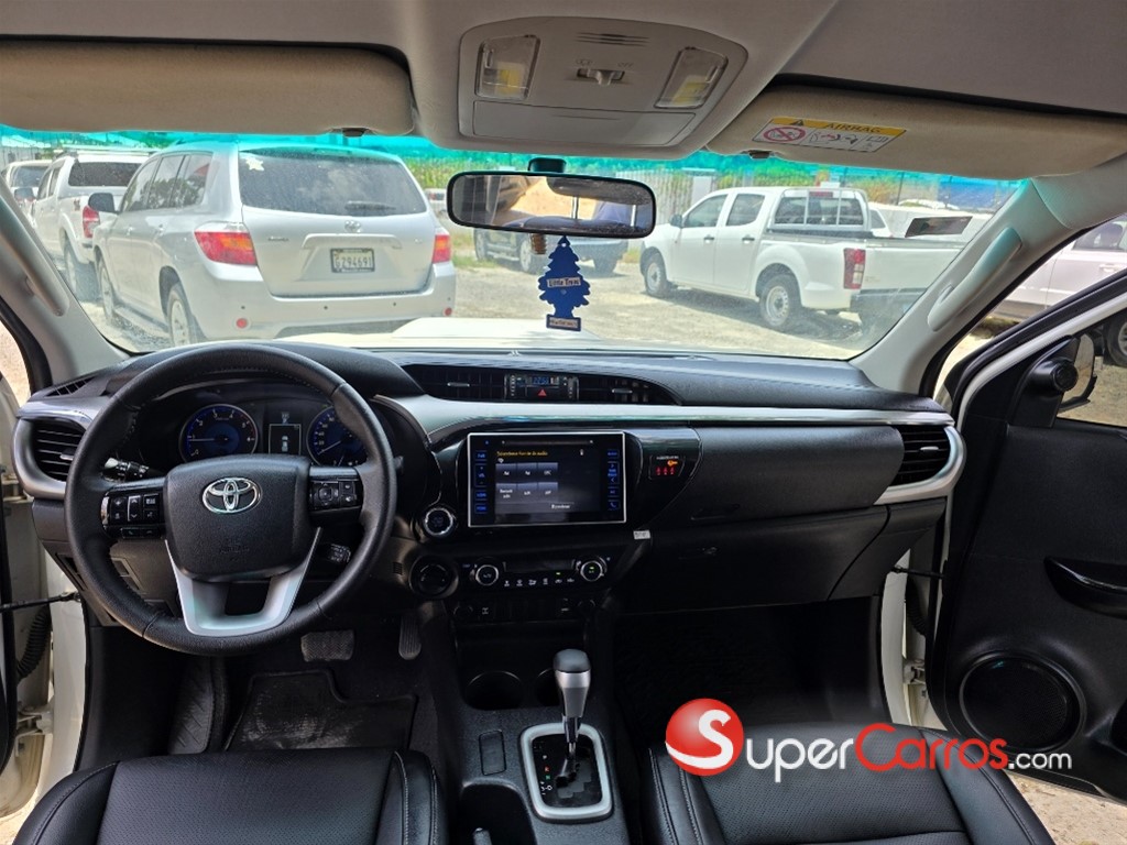 2017 Toyota Hilux SRV — foto 7 / 11
