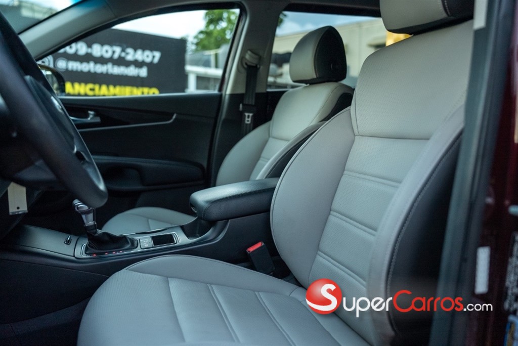 2020 Kia Sorento LX — foto 6 / 7