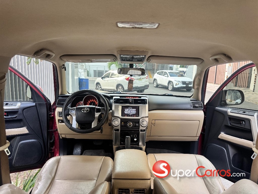 2011 Toyota 4 Runner — foto 7 / 12