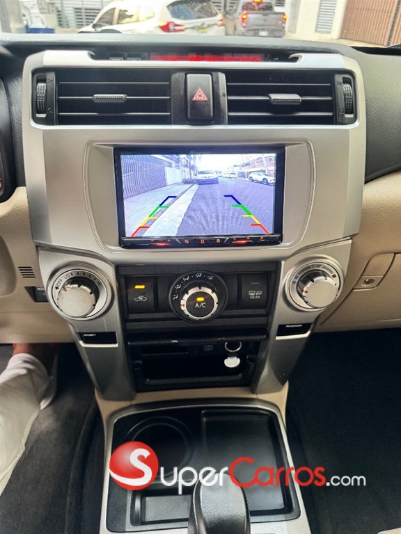 2011 Toyota 4 Runner — foto 10 / 12