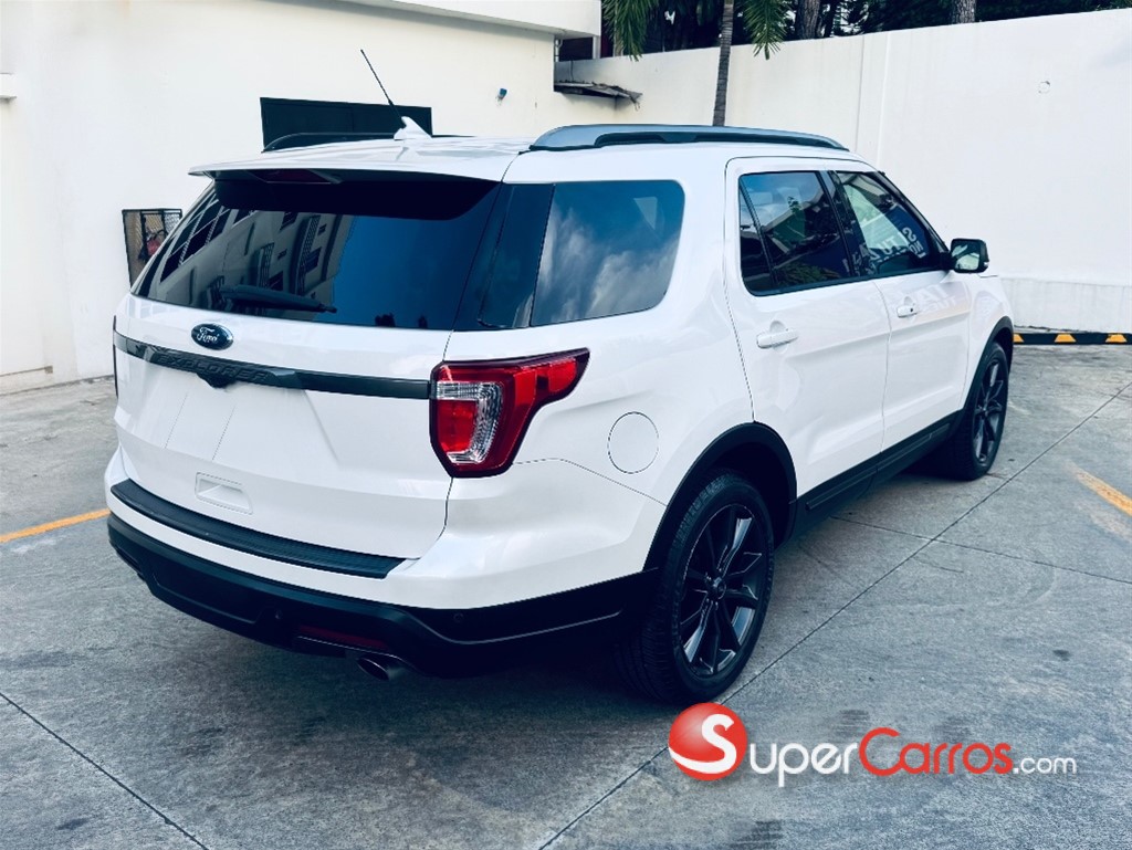 2018 Ford Explorer XLT SPORT — foto 3 / 12