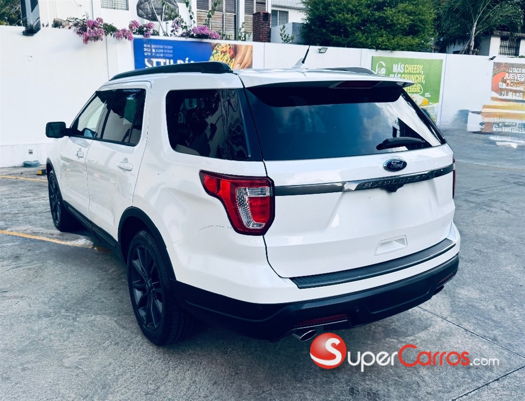 2018 Ford Explorer XLT SPORT — foto 4 / 12