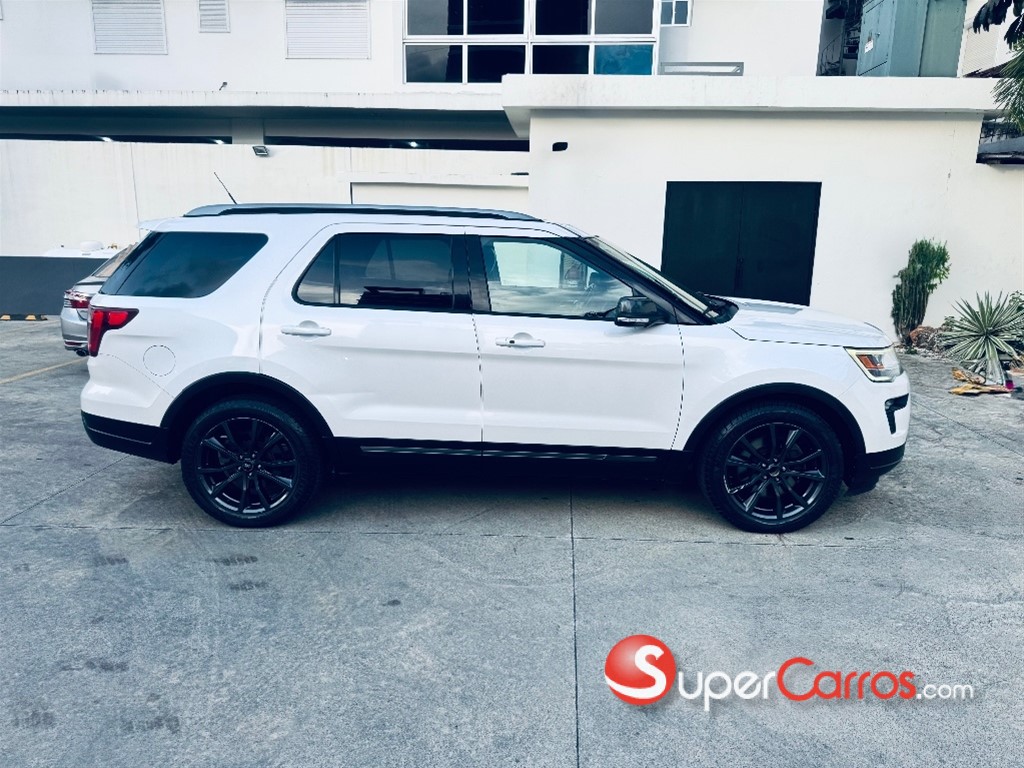 2018 Ford Explorer XLT SPORT — foto 7 / 12