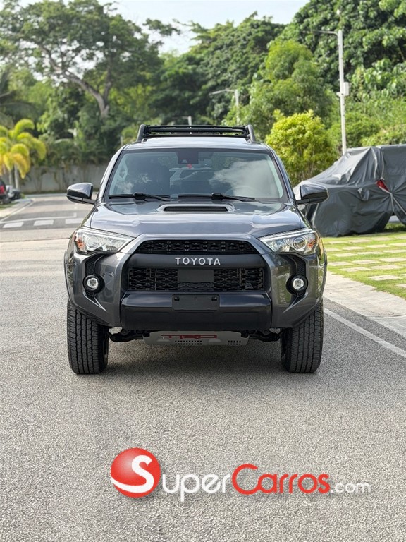 2021 Toyota 4 Runner TRD Pro — foto 2 / 8