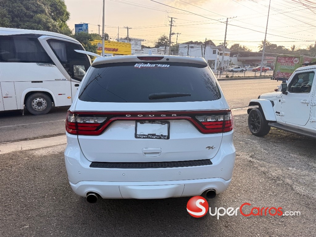 2016 Dodge Durango SRT — foto 4 / 12