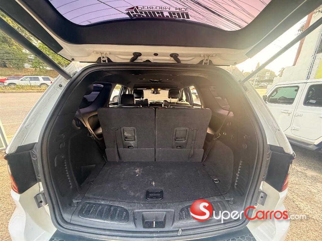 2016 Dodge Durango SRT — foto 7 / 12