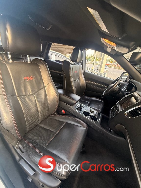 2016 Dodge Durango SRT — foto 9 / 12