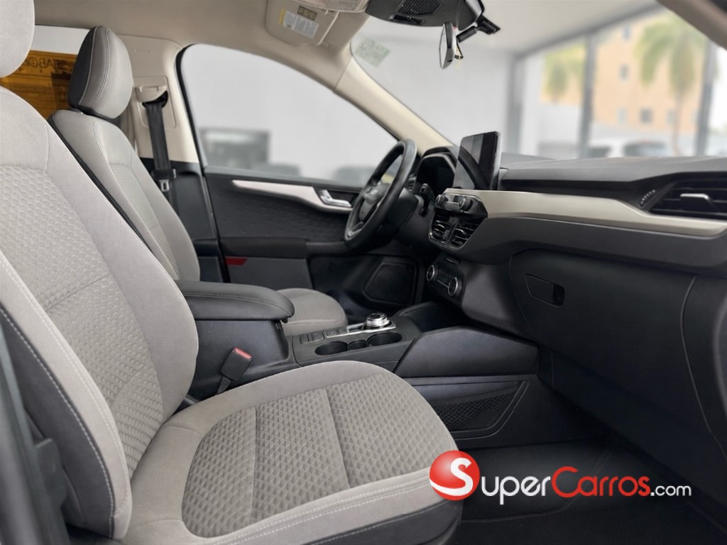 2020 Ford Escape — foto 6 / 11