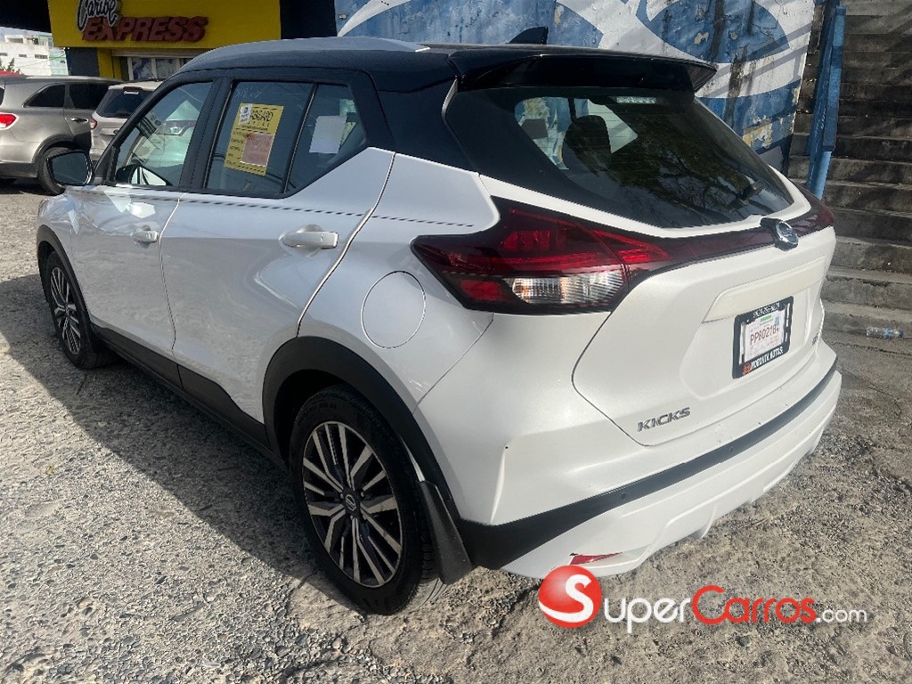 2021 Nissan Kicks SV — foto 6 / 10