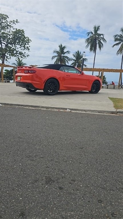 2021 Chevrolet Camaro LT Convertible — foto 3 / 5