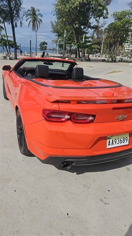 2021 Chevrolet Camaro LT Convertible — foto 4 / 5