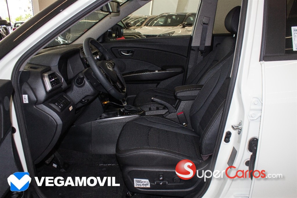 2027 KGM Tivoli LIMITED — foto 6 / 12