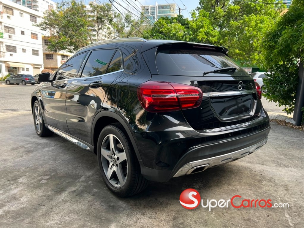 2019 Mercedes-Benz Clase GLA 180 Sport — foto 3 / 10