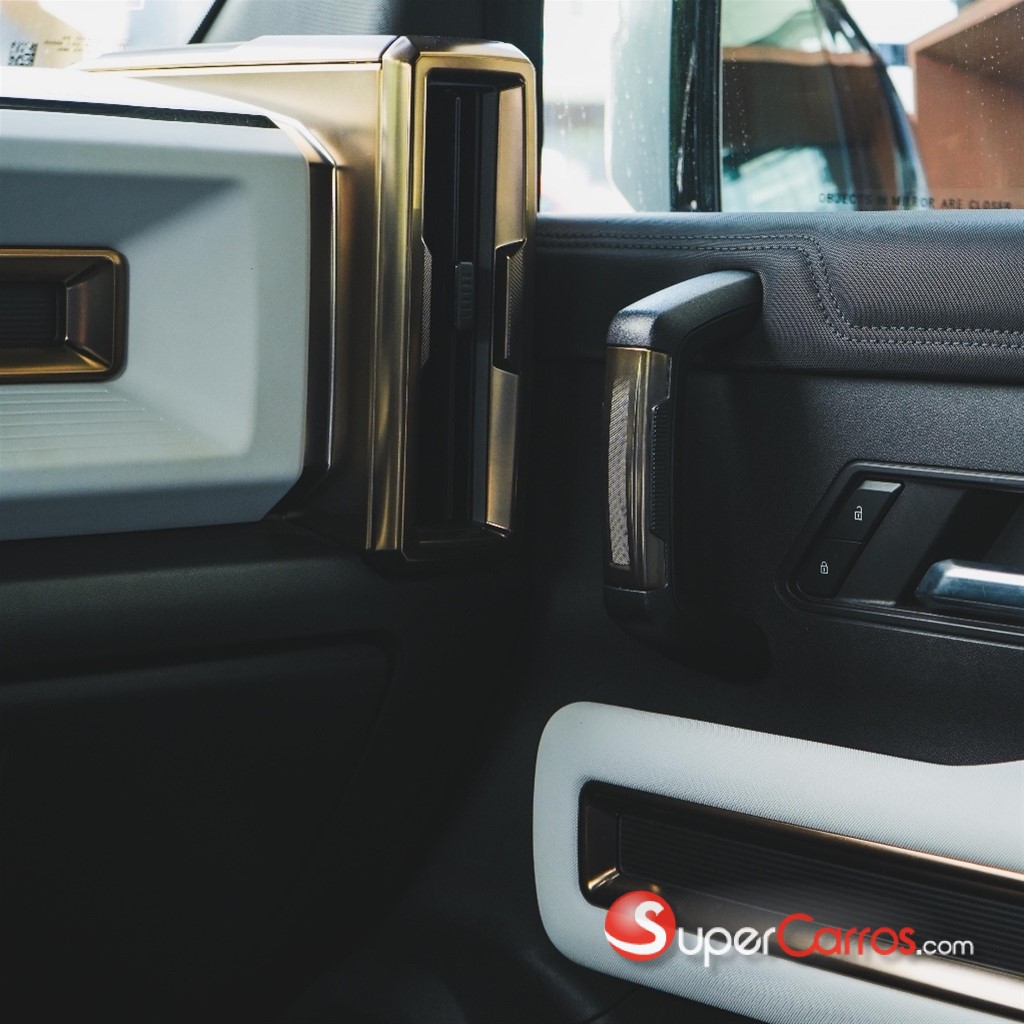 2024 Hummer EV — foto 7 / 12