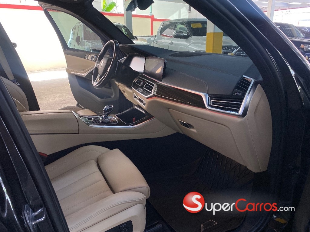2020 BMW X 5 XDRIVE 40i — foto 9 / 12