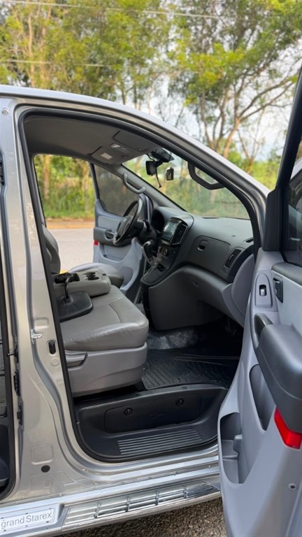 2020 Hyundai Grand Starex — foto 8 / 12