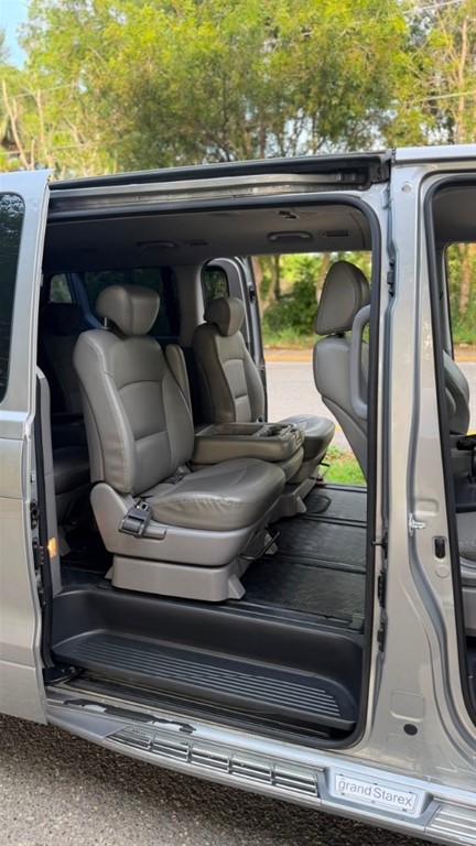 2020 Hyundai Grand Starex — foto 10 / 12