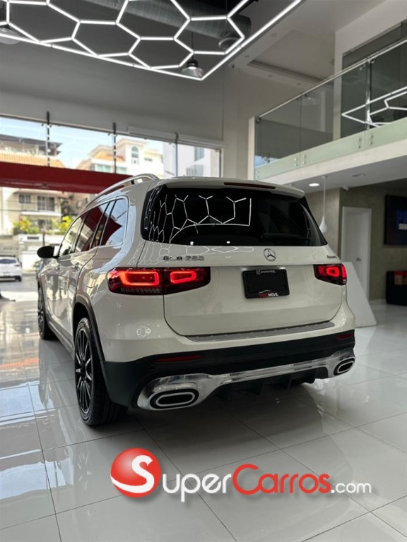 2020 Mercedes-Benz Clase GLC 300 — foto 3 / 12