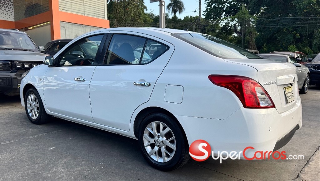 2022 Nissan Almera — foto 7 / 11