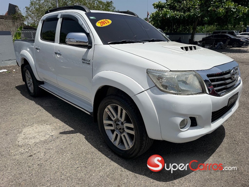 2013 Toyota Hilux SRV — foto 2 / 10
