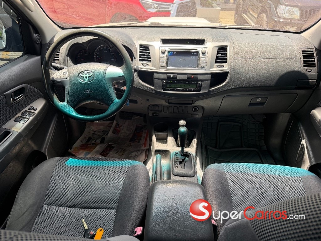 2013 Toyota Hilux SRV — foto 5 / 10