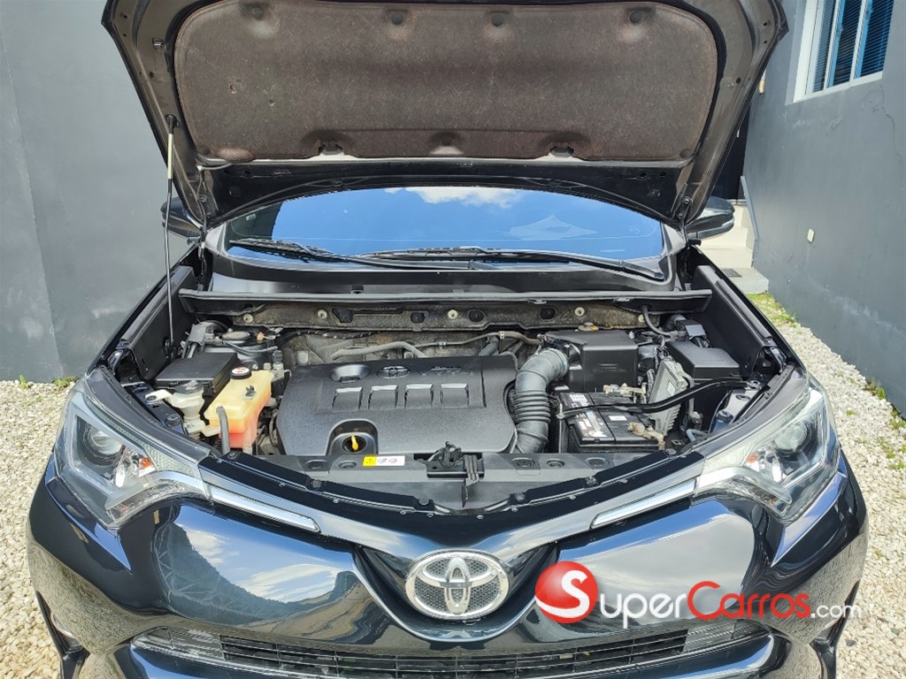 2018 Toyota RAV4 — foto 2 / 8