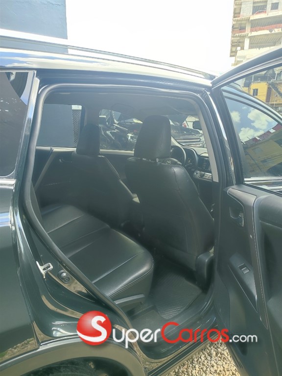 2018 Toyota RAV4 — foto 6 / 8