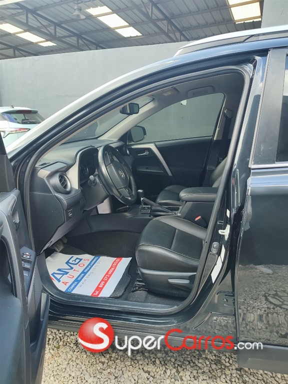 2018 Toyota RAV4 — foto 7 / 8