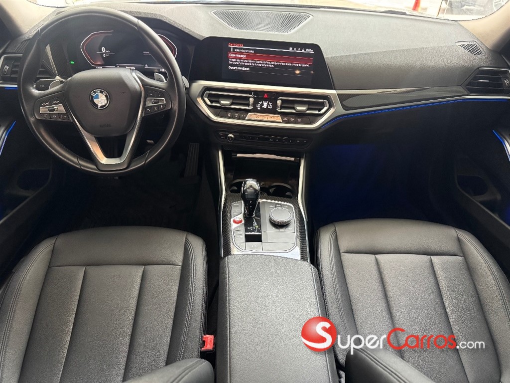 2022 BMW Serie 3 320i — foto 11 / 12