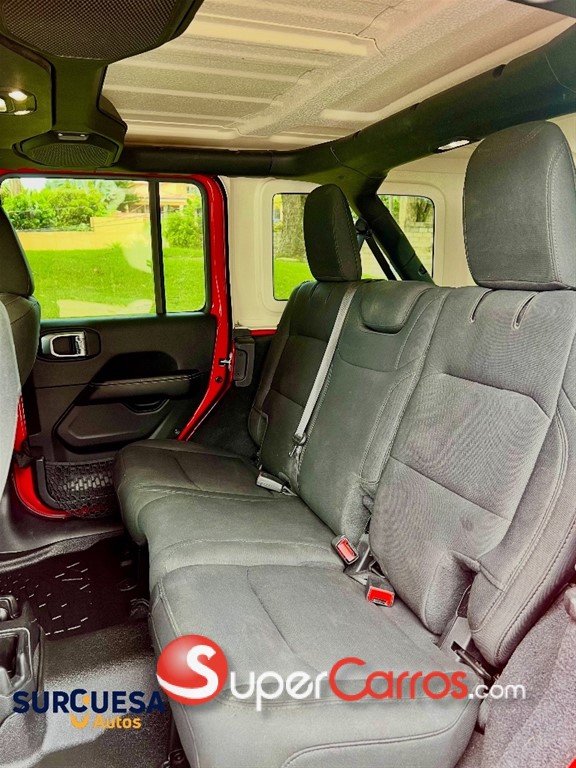 2020 Jeep Wrangler Sahara — foto 8 / 8