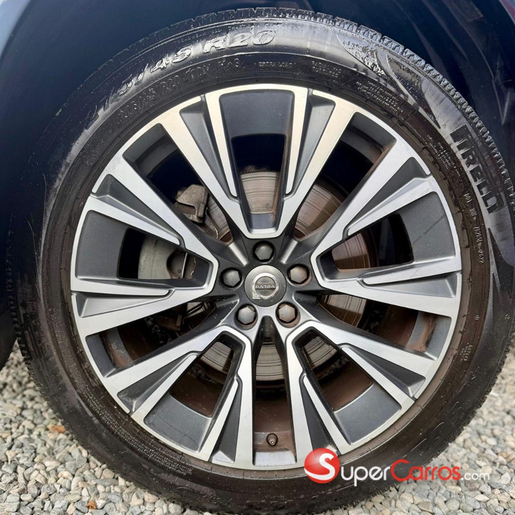 2020 Volvo XC90 Momentum T6 — foto 10 / 12