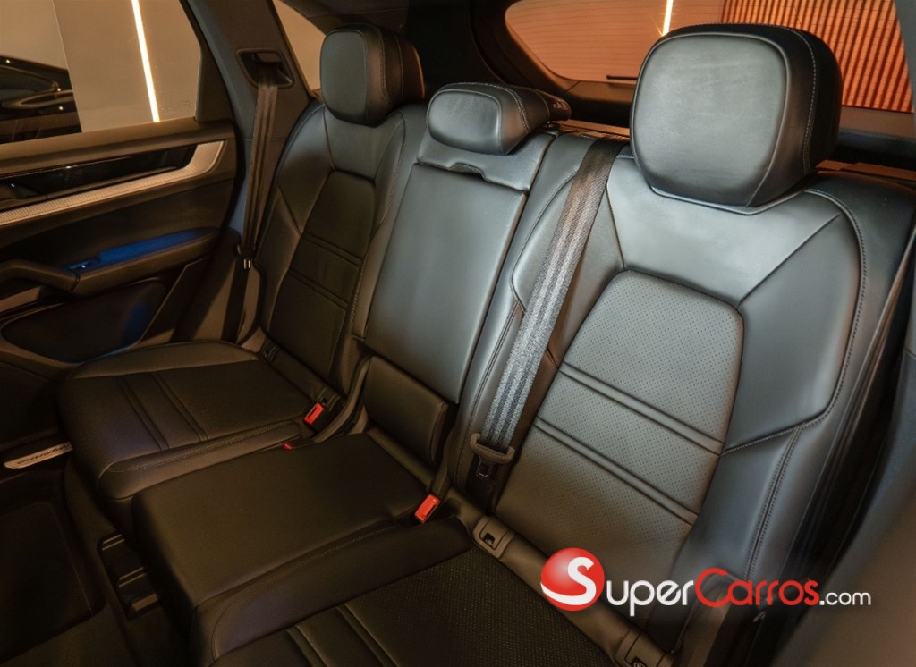 2024 Porsche Cayenne S — foto 7 / 12