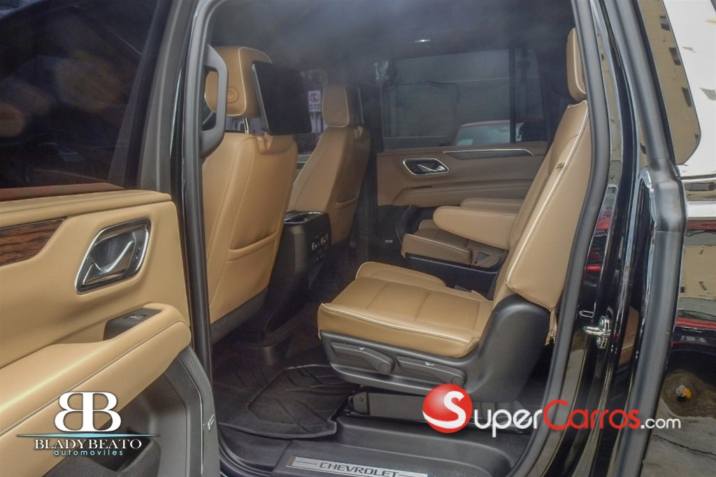 2023 Chevrolet Suburban Premier — foto 2 / 12