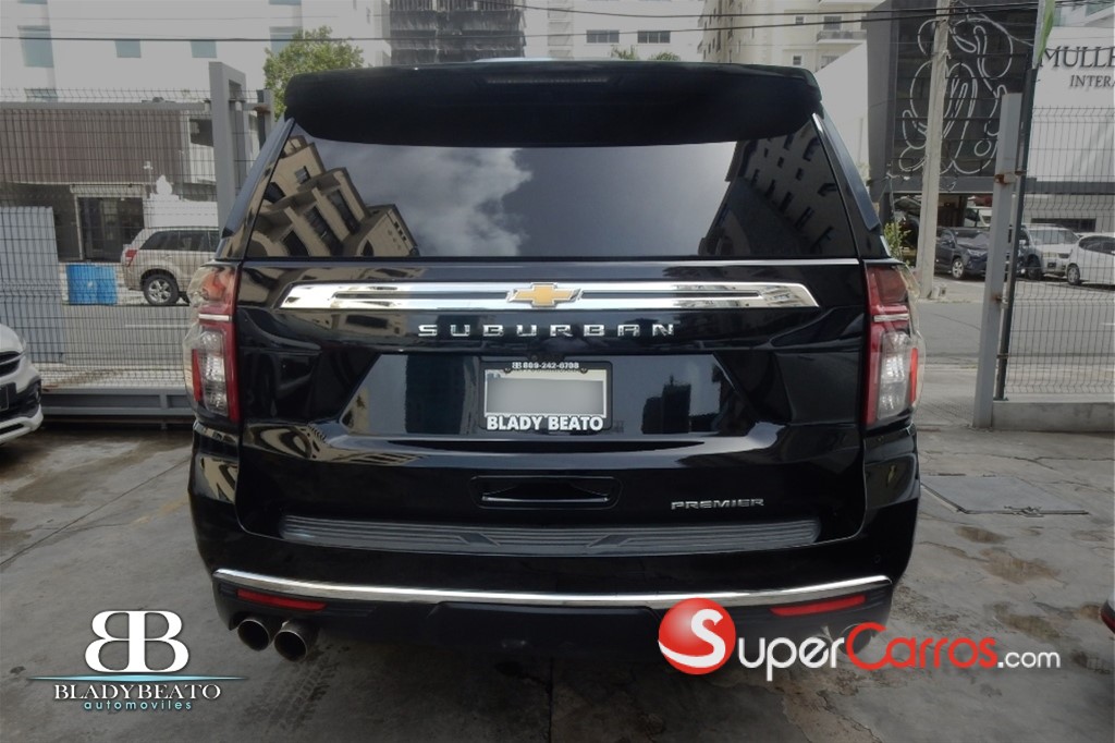 2023 Chevrolet Suburban Premier — foto 3 / 12