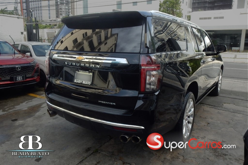 2023 Chevrolet Suburban Premier — foto 10 / 12