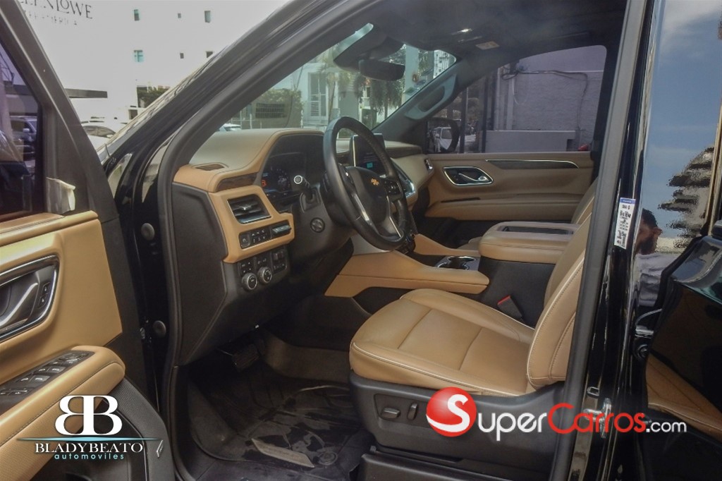 2023 Chevrolet Suburban Premier — foto 11 / 12