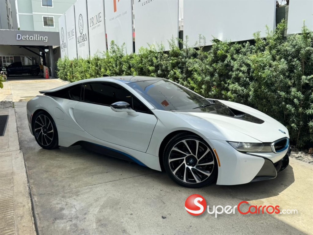 2016 BMW i8 — foto 2 / 7