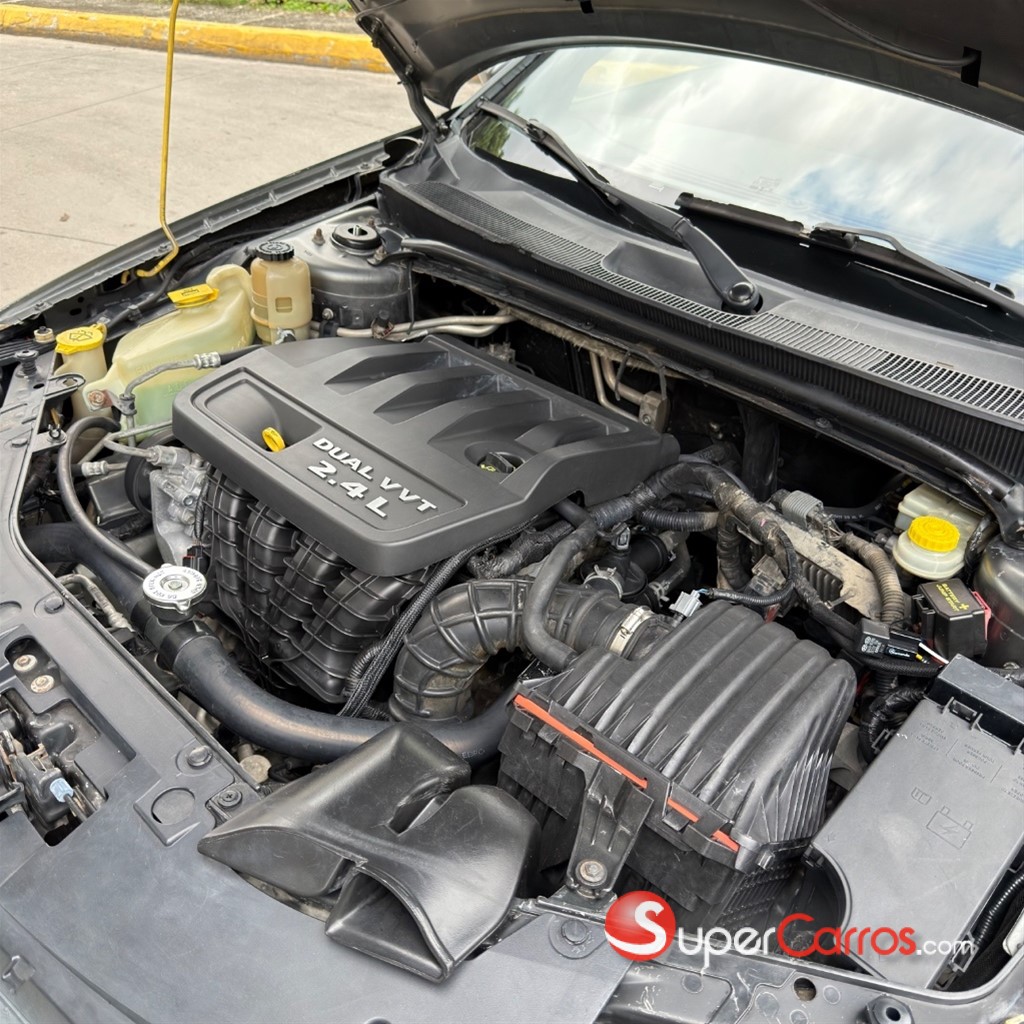 2012 Chrysler 200 — foto 10 / 11