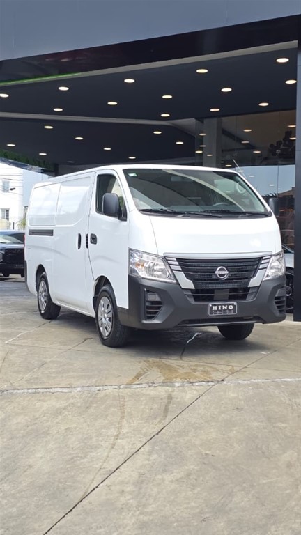 2025 Nissan Urvan — foto 2 / 12