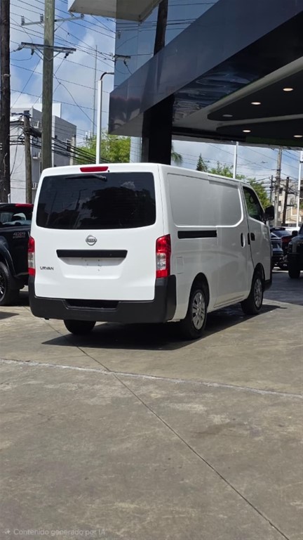 2025 Nissan Urvan — foto 6 / 12