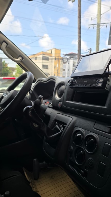 2025 Nissan Urvan — foto 11 / 12