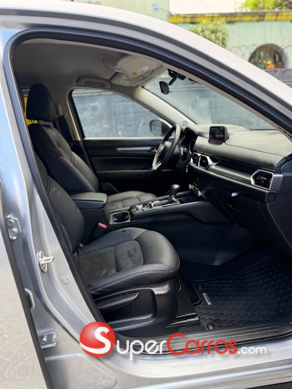 2020 Mazda CX-5 Touring — foto 8 / 10