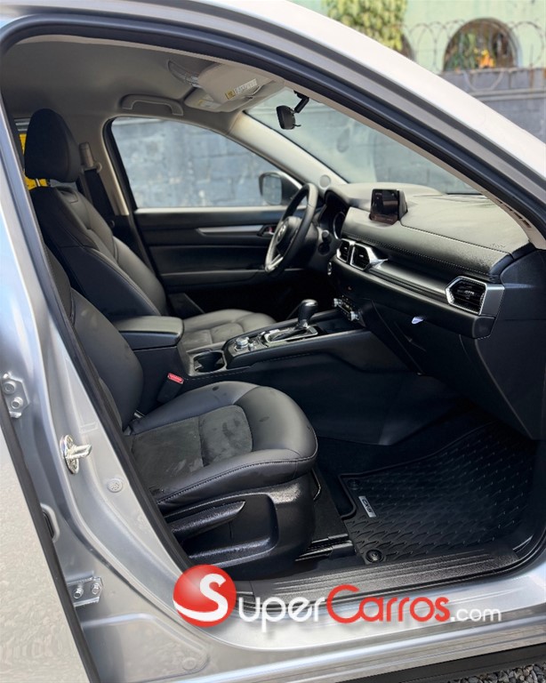 2020 Mazda CX-5 Touring — foto 9 / 10