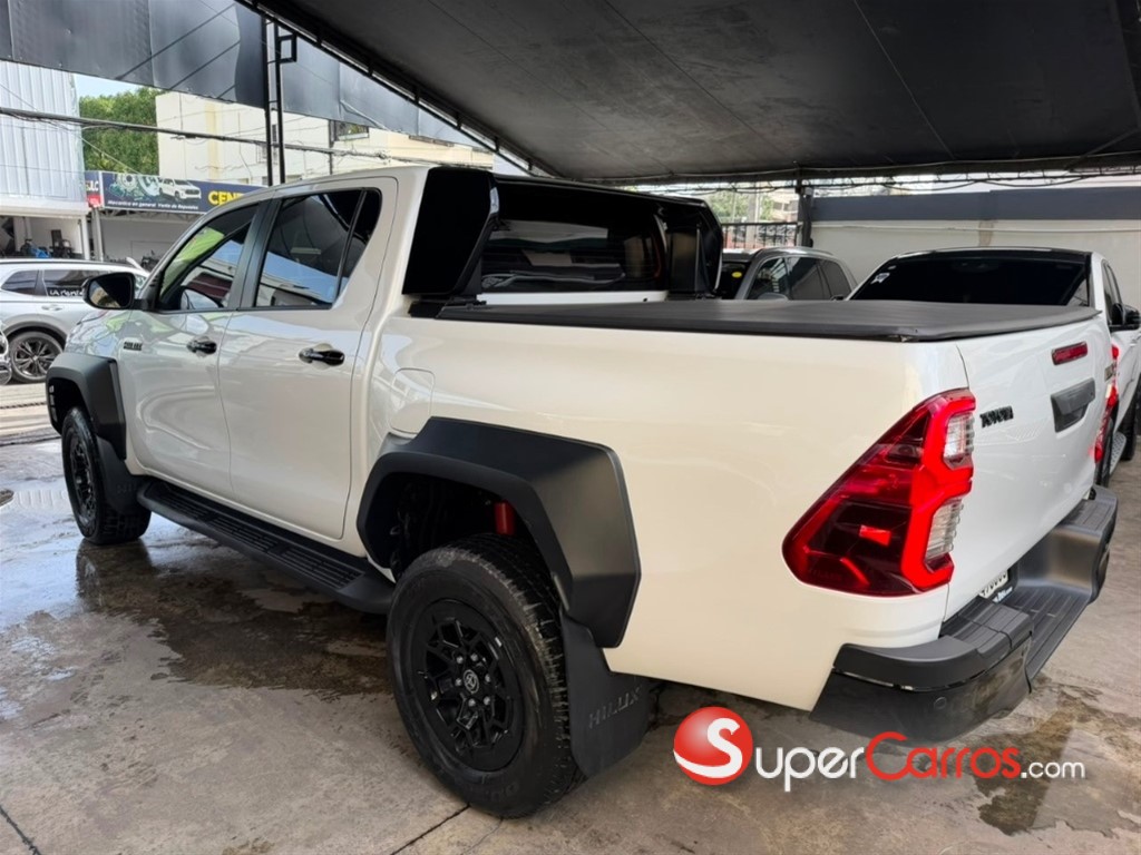2024 Toyota Hilux GR Sport — foto 6 / 12