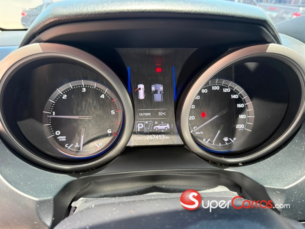 2014 Toyota Land Cruiser Prado VXL — foto 9 / 11