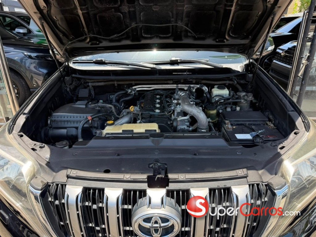 2014 Toyota Land Cruiser Prado VXL — foto 10 / 11