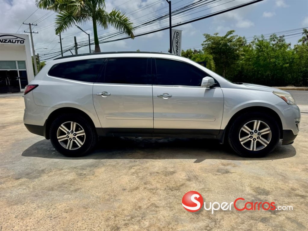 2017 Chevrolet Traverse LT — foto 3 / 12