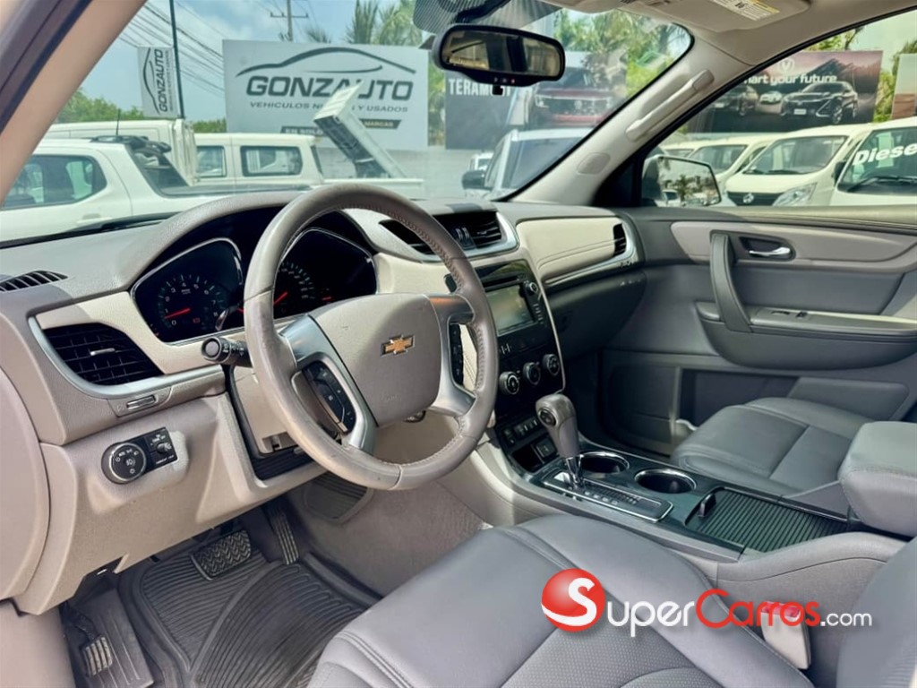 2017 Chevrolet Traverse LT — foto 8 / 12